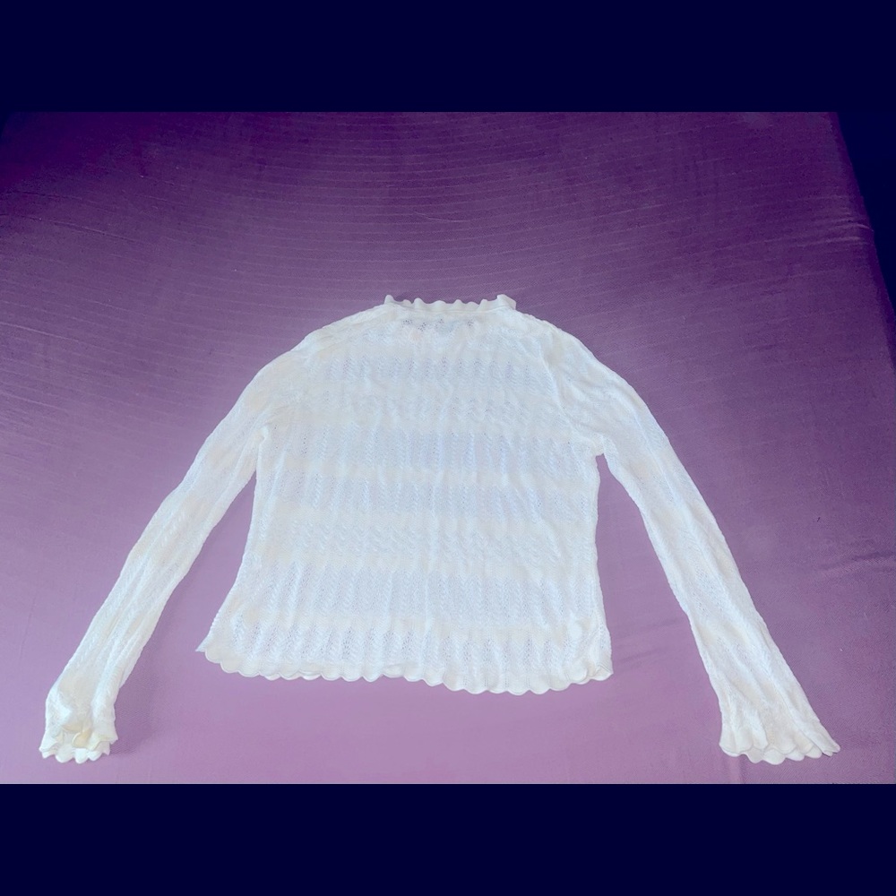 Soho by New York&Company Scalloped Cream/Off White Sweater Size Large